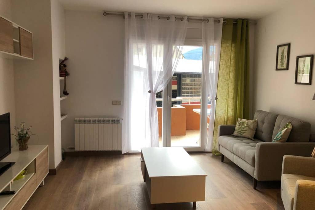 Appartement Luminoso Y Acogedor Alojamiento En Sort Extérieur photo